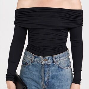 Susana Monaco Off Shoulder Gathered Top in Black size Medium